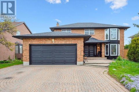 9 KORTRIGHT ROAD E Guelph (Kortright East) ON N1G4C8