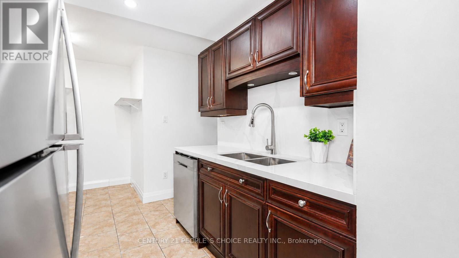 302 - 30 MALTA AVENUE