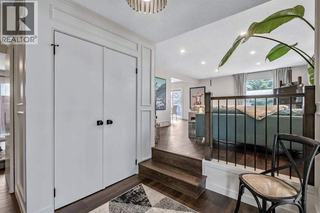 263 Silvergrove Place NW