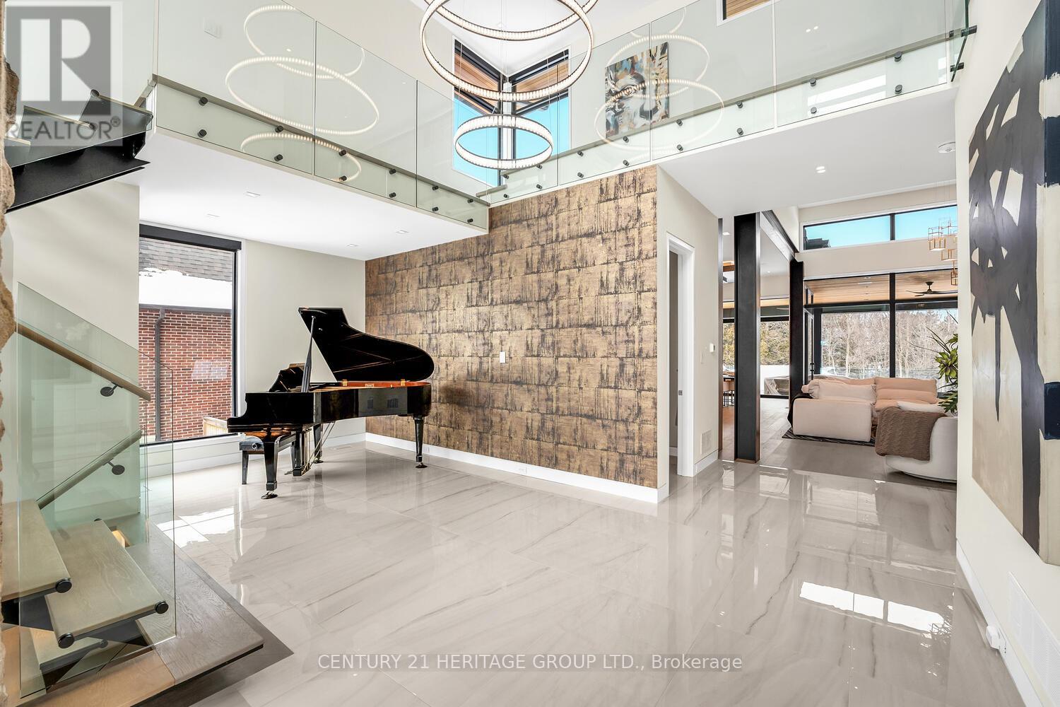 52 NORMAN DRIVE