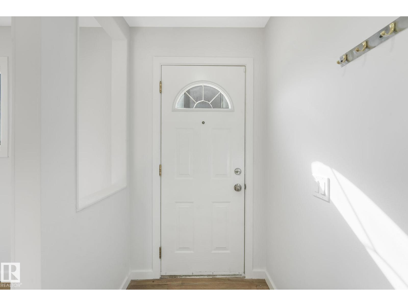 1280 LAKEWOOD RD W NW