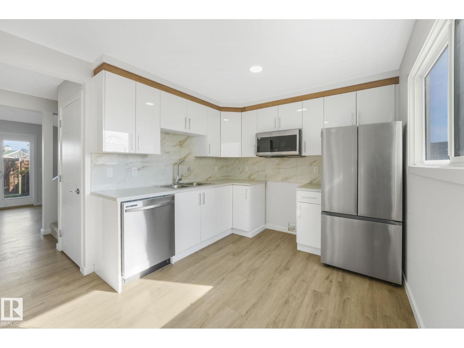 1280 LAKEWOOD RD W NW