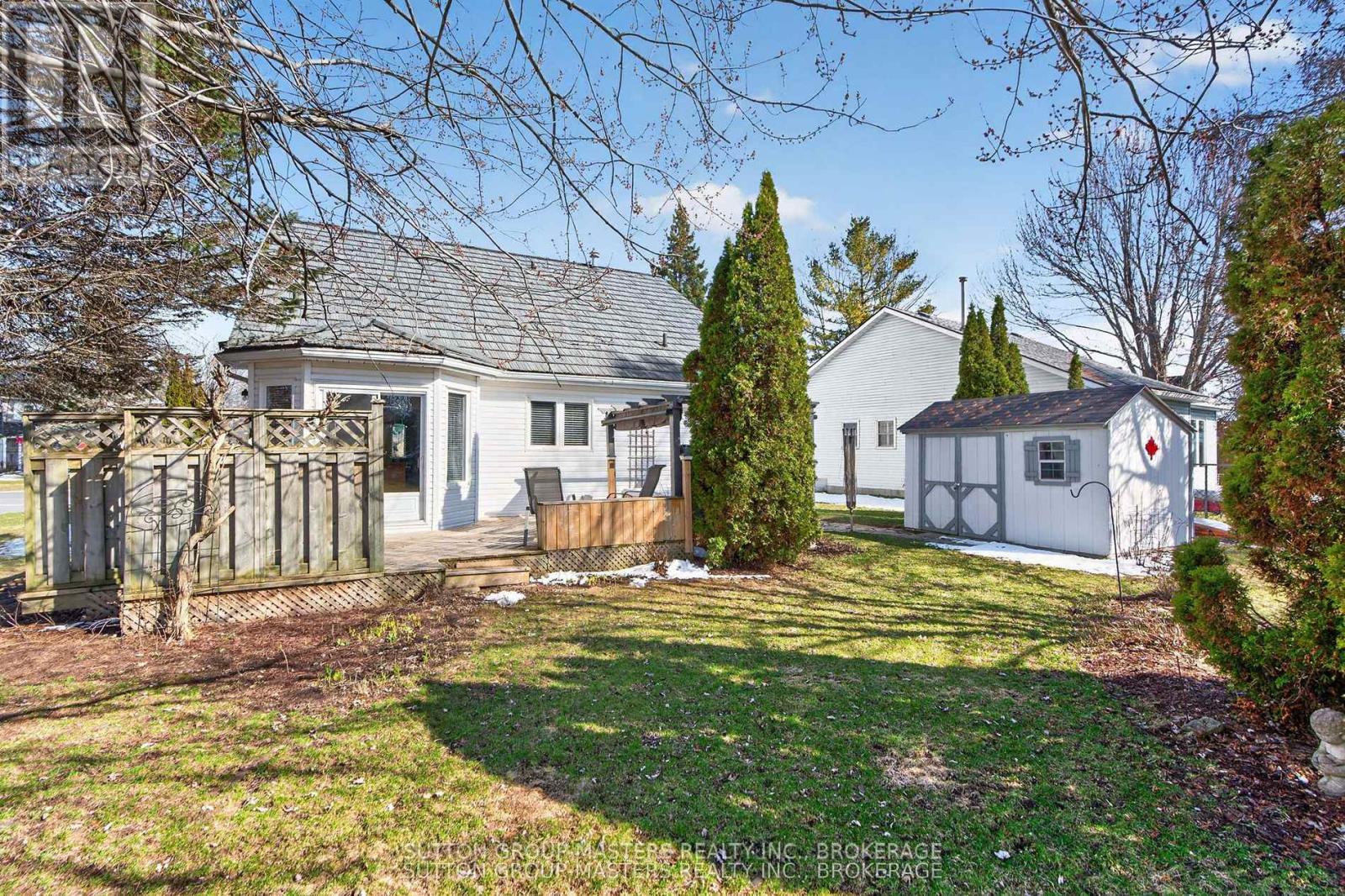 16 COUNTRY CLUB DRIVE