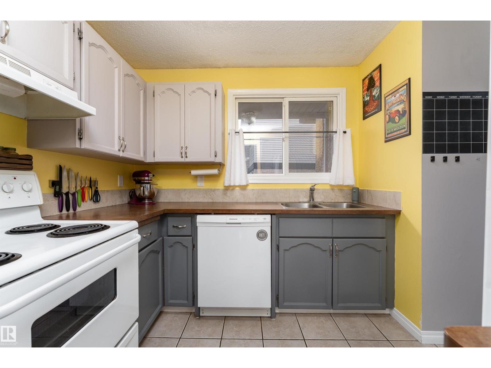 3231 142 AV NW