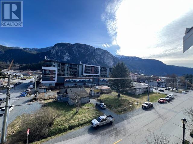 1358 1366 MAIN STREET