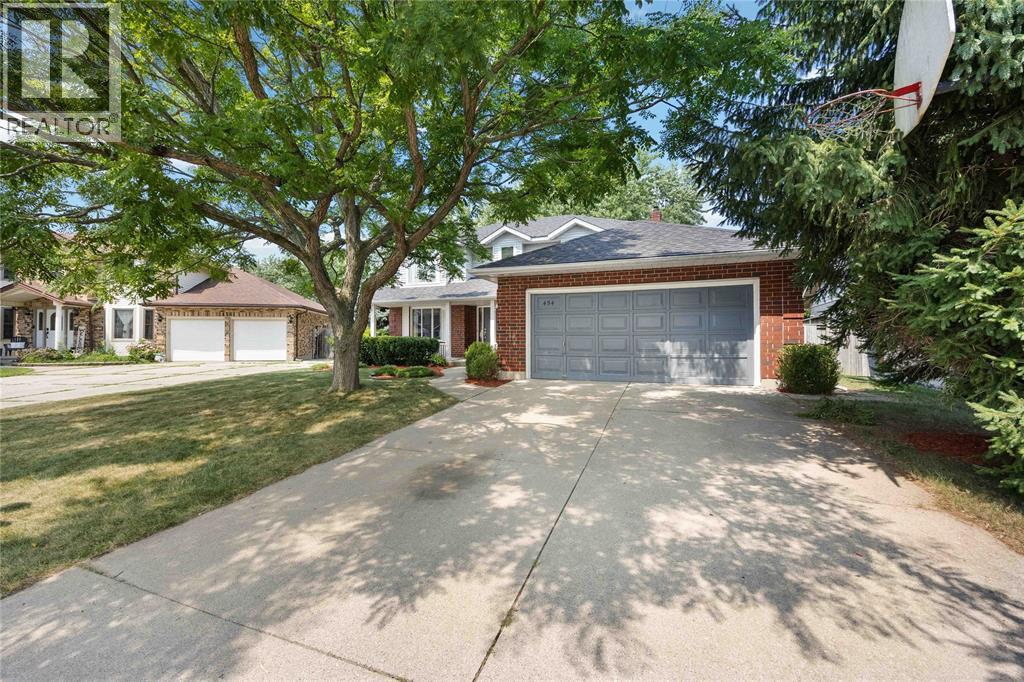 454 ST. LAWRENCE COURT