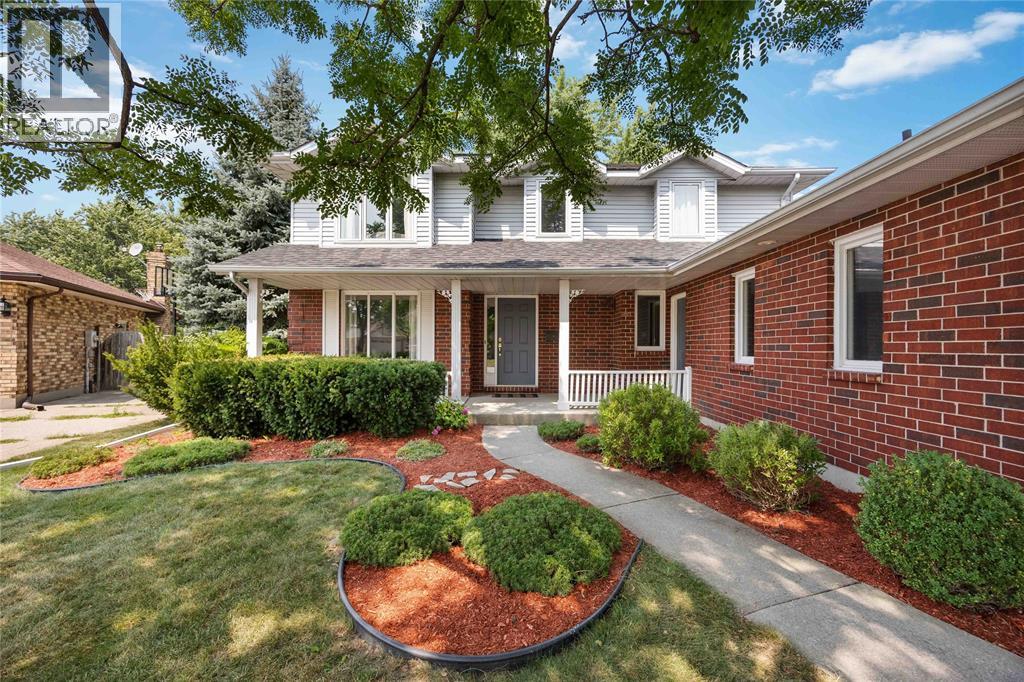 454 ST. LAWRENCE COURT