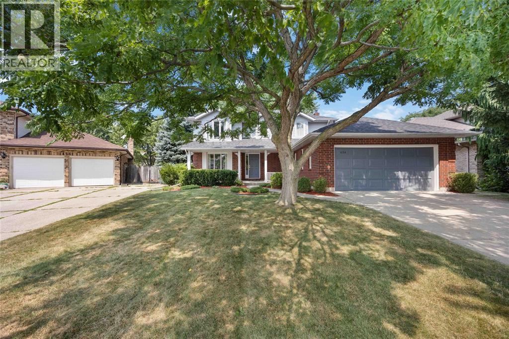 454 ST. LAWRENCE COURT