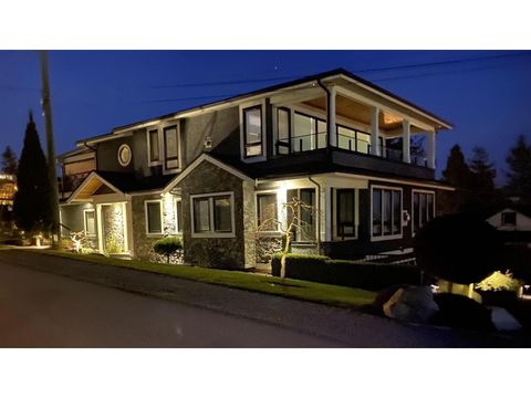 932 ASH STREET White Rock BC V4B4K1