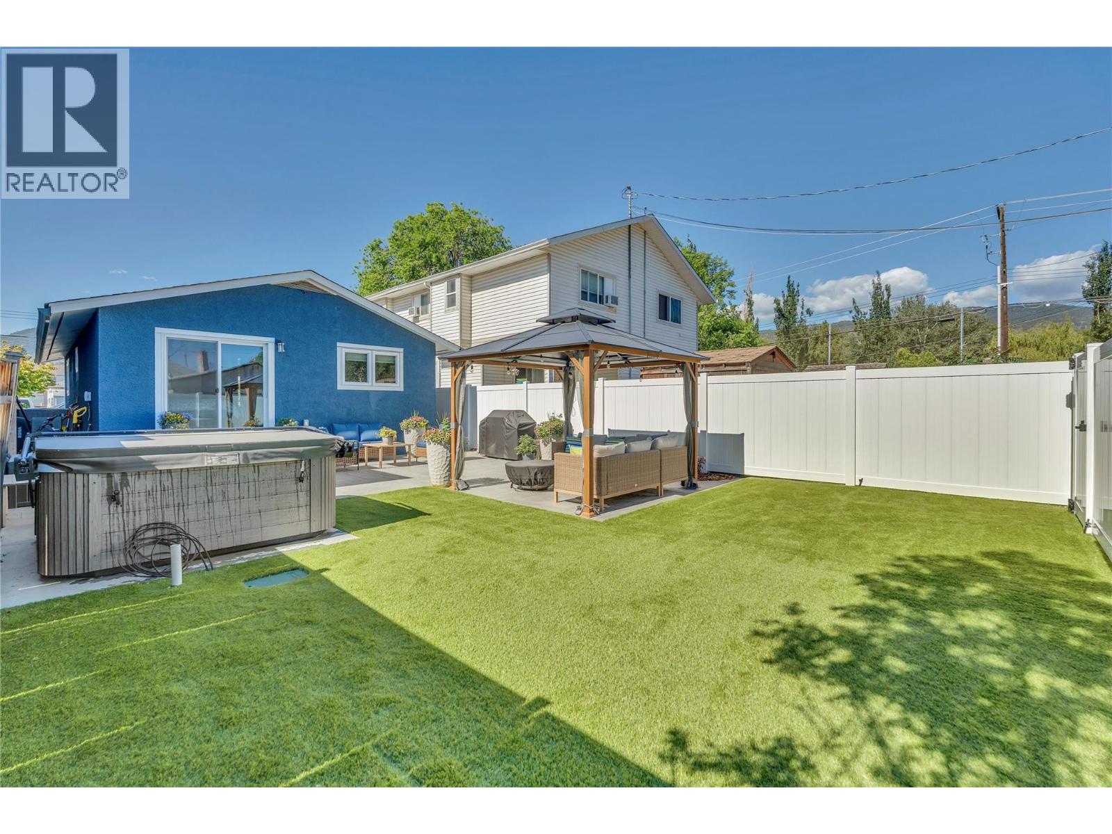 787 Kamloops Avenue