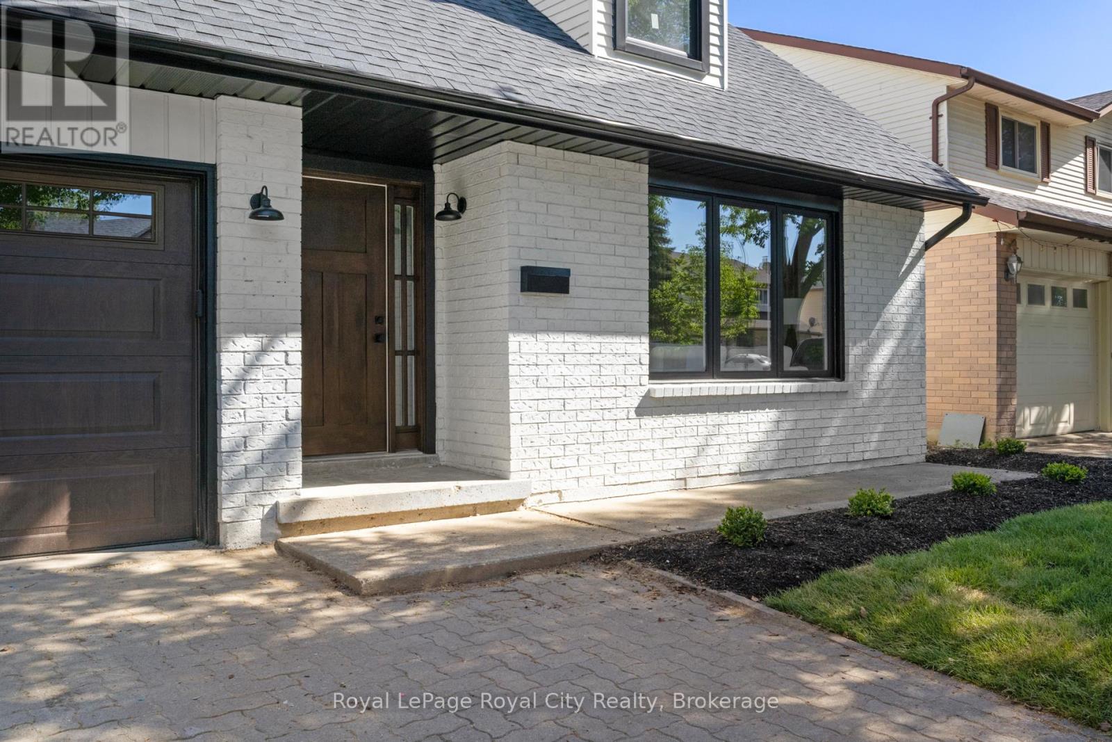 92 SCENIC WOOD CRESCENT
