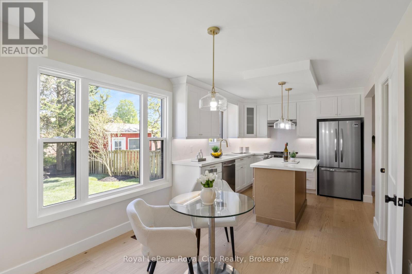 92 SCENIC WOOD CRESCENT