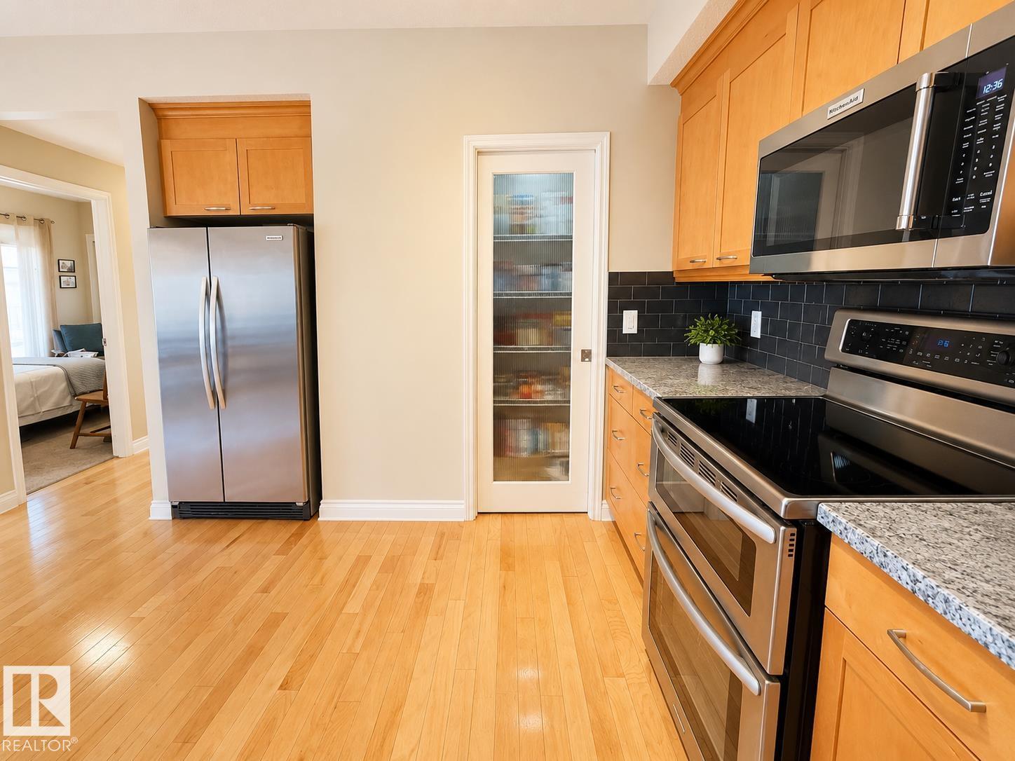 #301 9803 96A ST NW