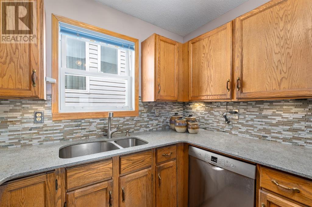 272 Erin Woods Drive SE