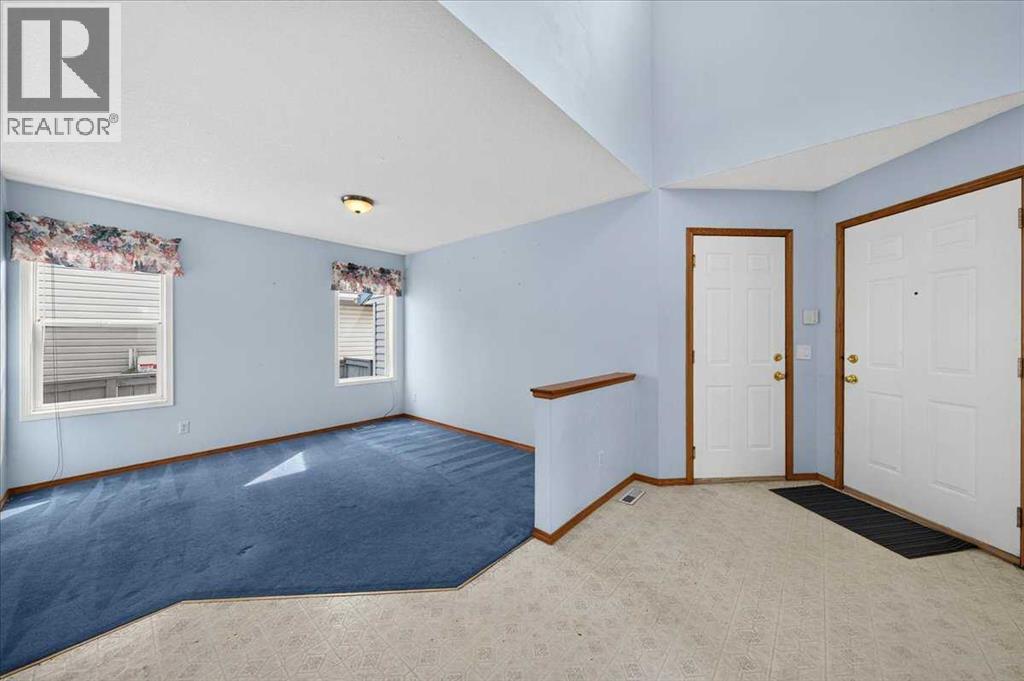 74 Anaheim Gardens NE
