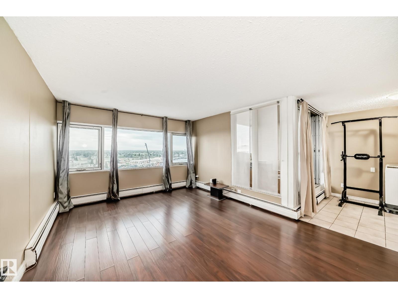 #115 8735 165 ST NW