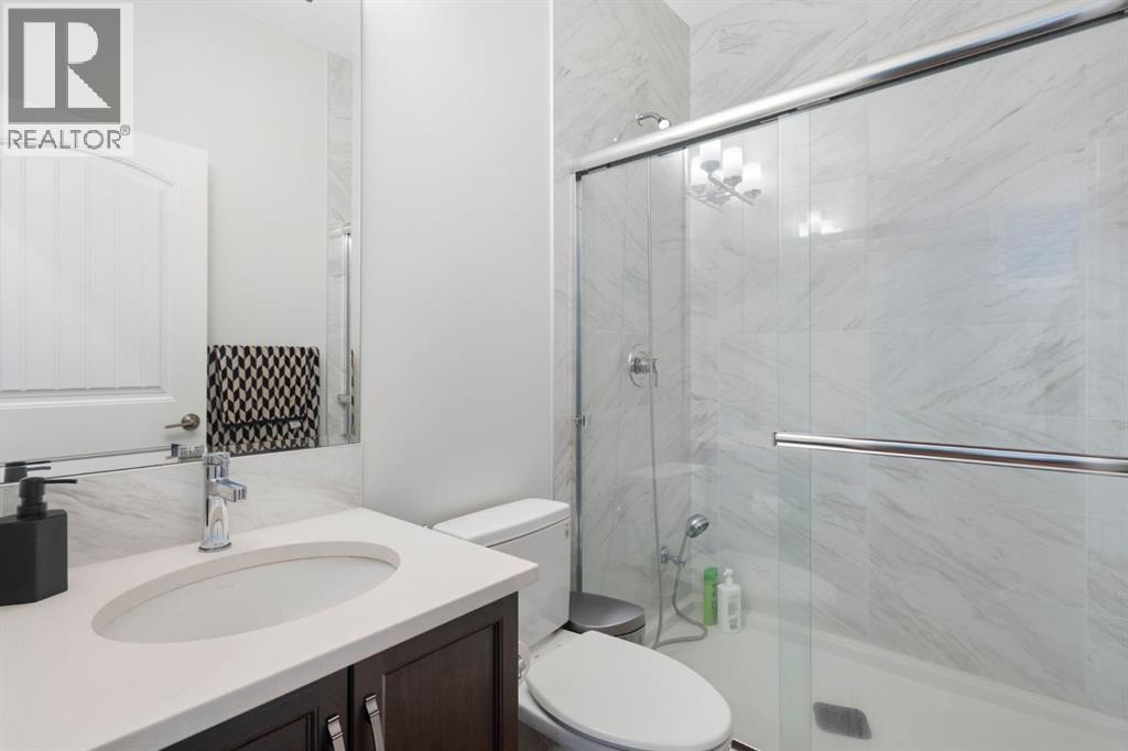 306 Corner Meadows Way NE