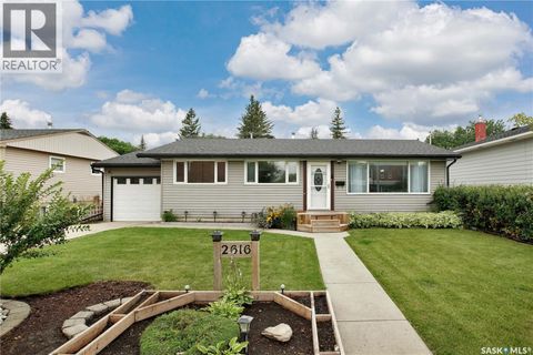 2616 Clarence AVENUE S Saskatoon SK S7J1M6