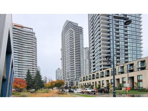 301 13308 CENTRAL AVENUE Surrey BC V3T0M4