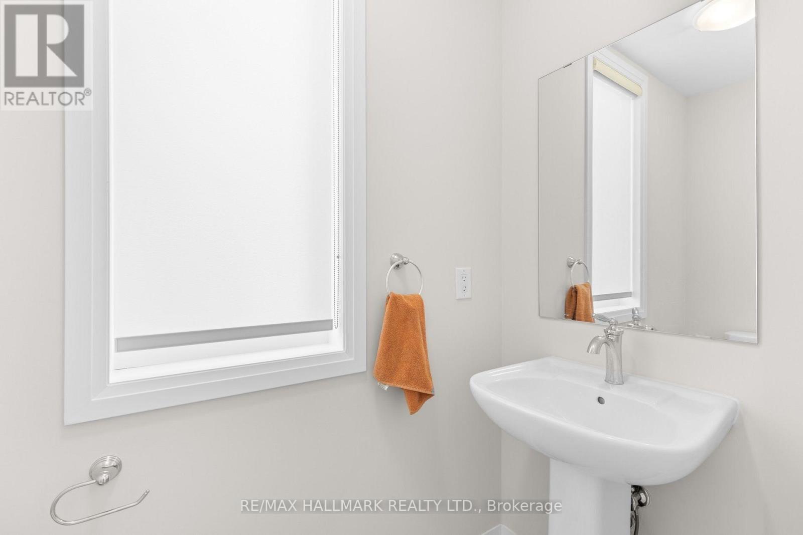 16 CROSSMORE CRESCENT