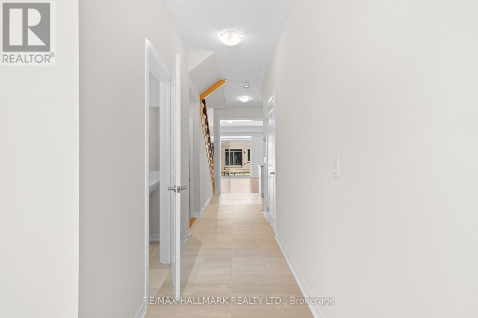 16 CROSSMORE CRESCENT