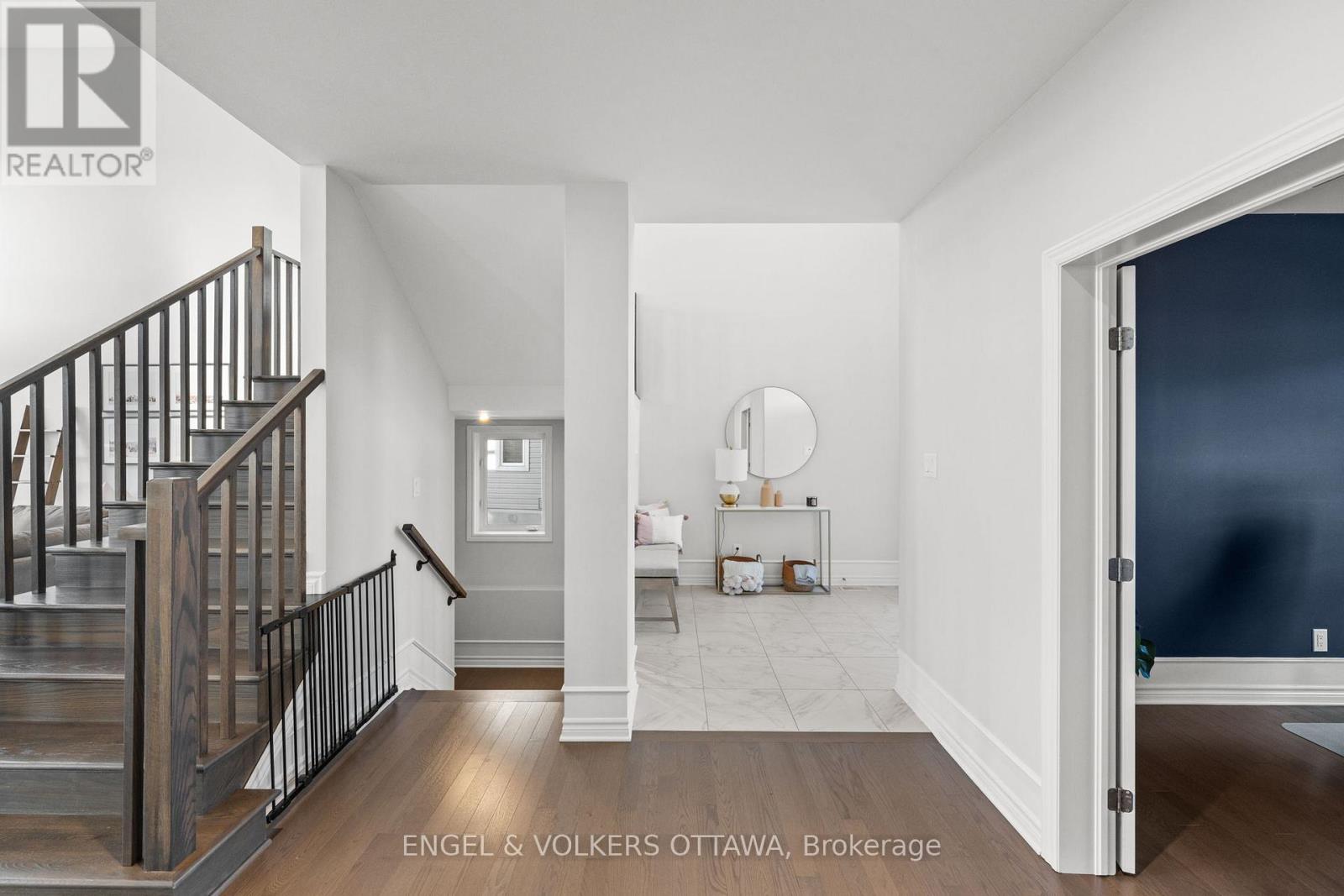 221 COOKS MILL CRESCENT