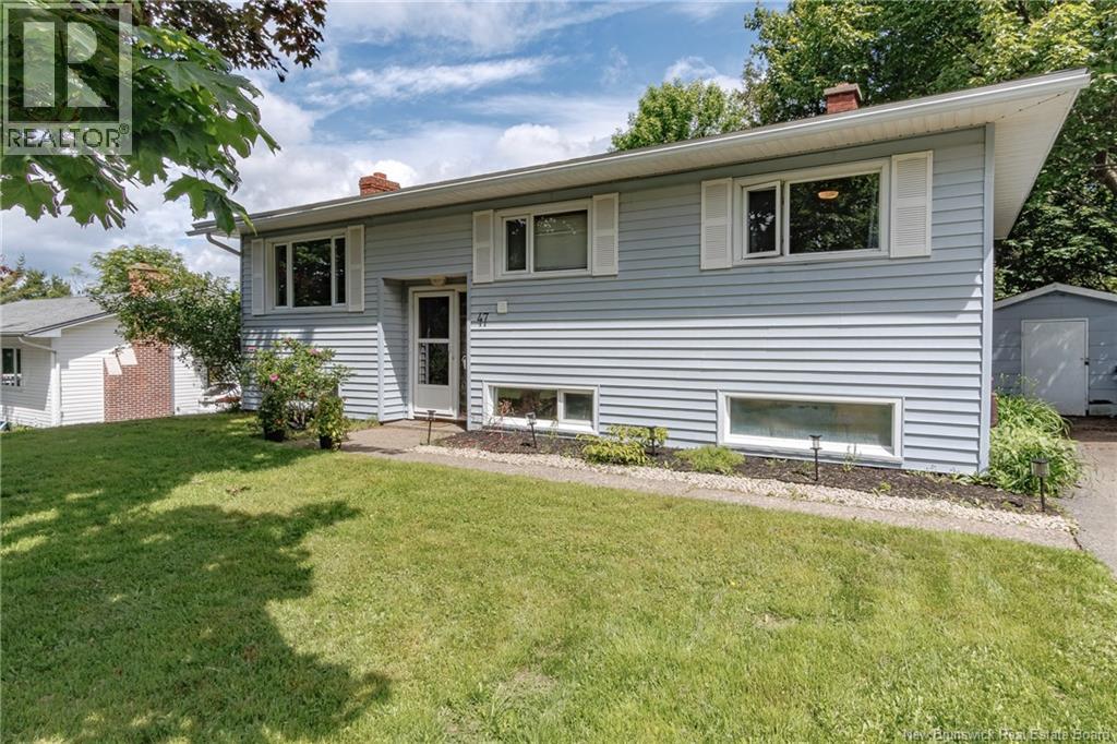 Photo 1 of 33 — 47 Morley Crescent, Saint John, NB E2J2X5