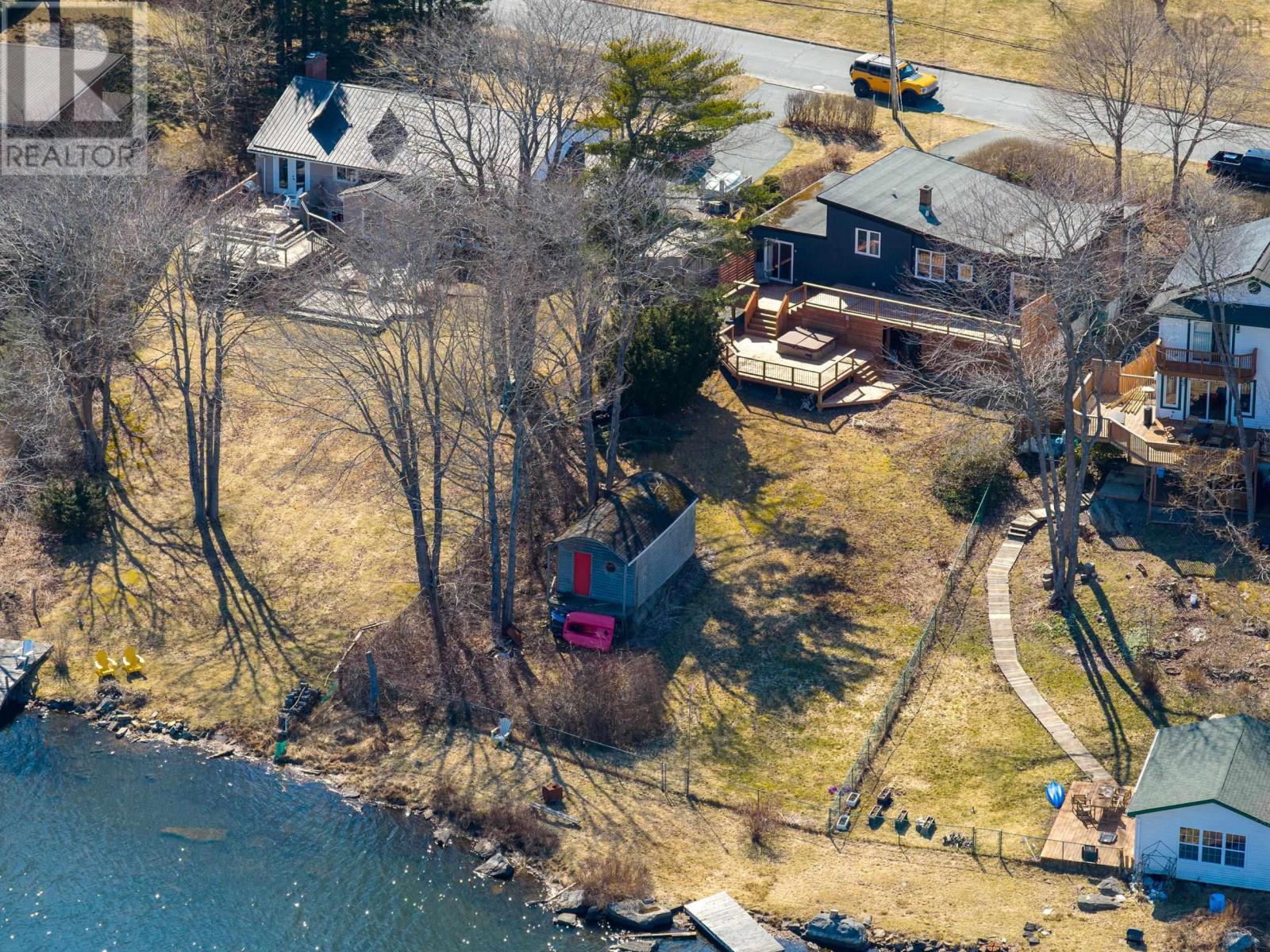 25 Wildwood Boulevard