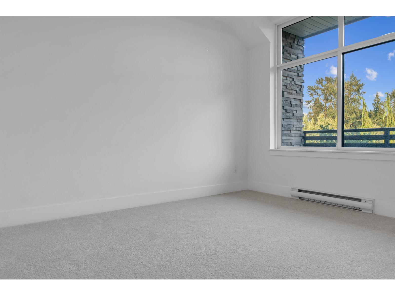 204 9983 E BARNSTON DRIVE