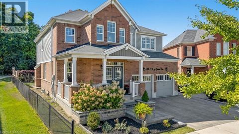 304 FALLING GREEN Crescent Kitchener ON N2R0E9