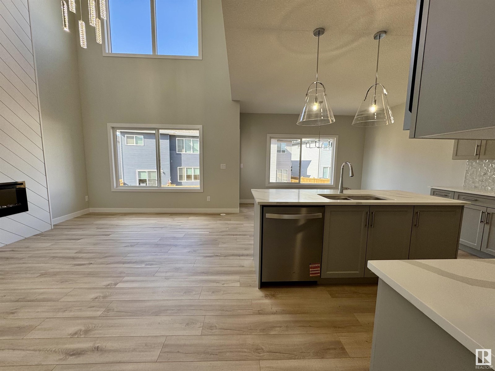 2030 13A AV NW