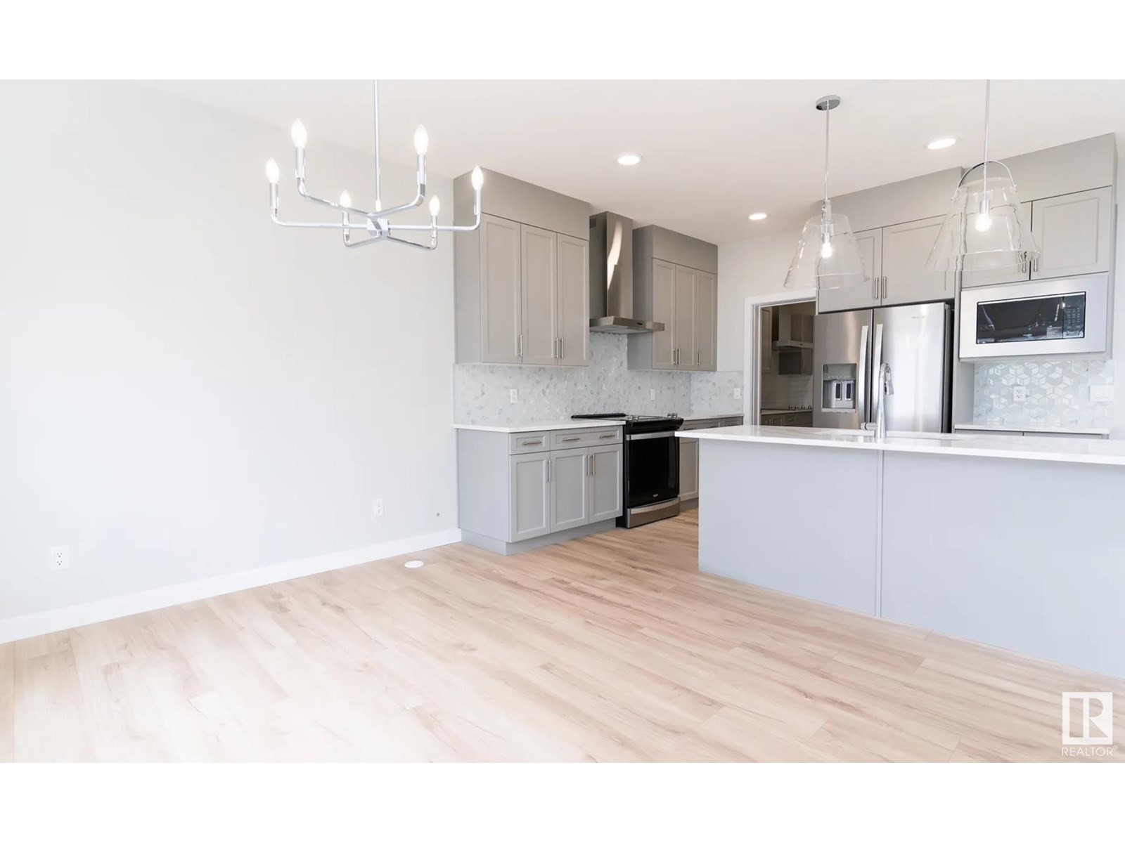 2030 13A AV NW