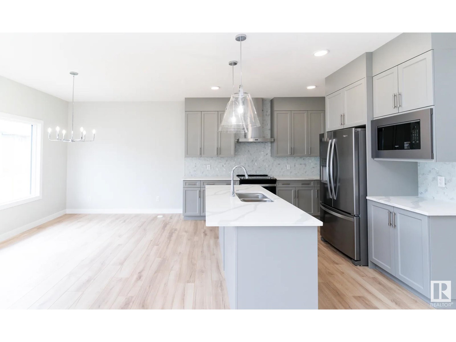 2030 13A AV NW