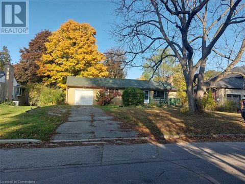 74 RODNEY Boulevard Guelph ON N1G2H3