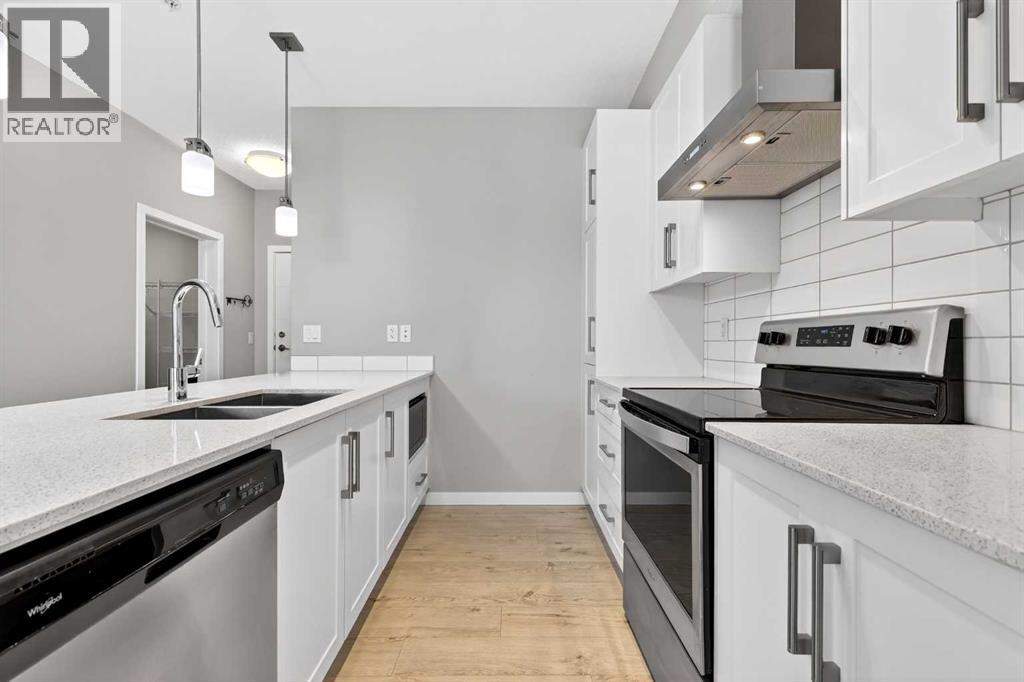 403, 122 Mahogany Centre SE