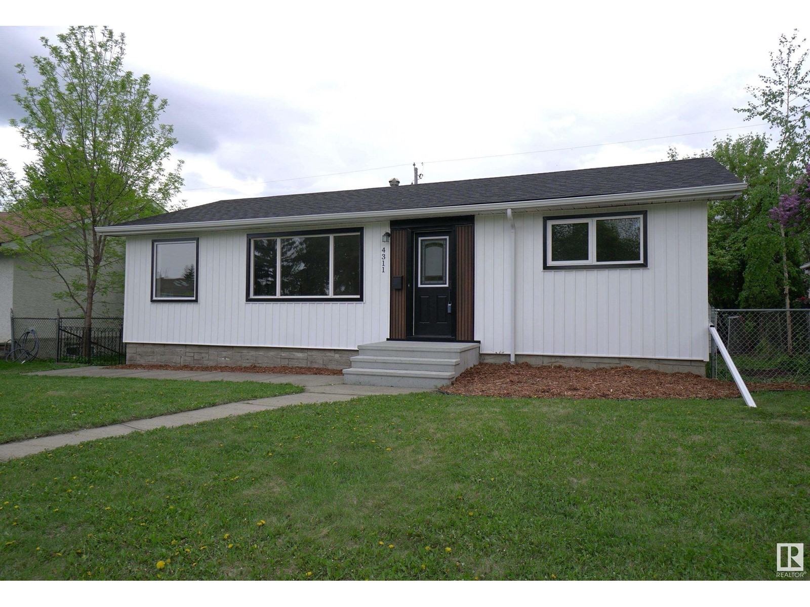 4311 106 AV NW