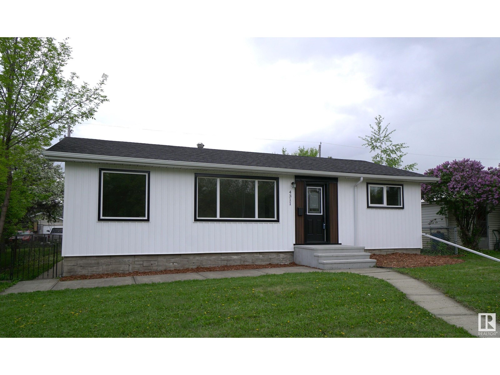 4311 106 AV NW