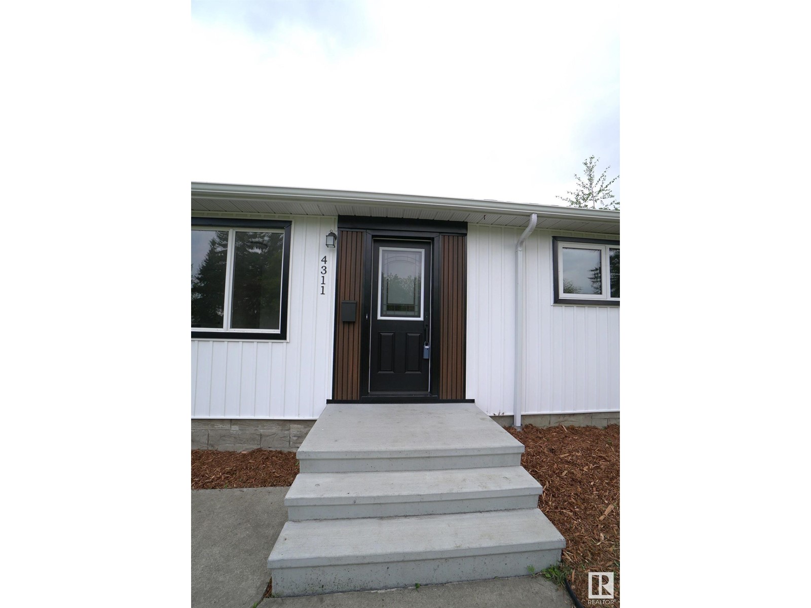4311 106 AV NW
