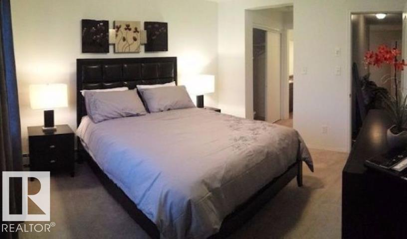 #345 50 Woodsmere CL