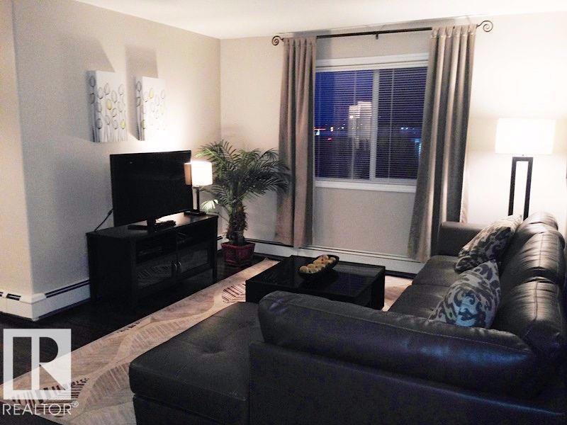 #345 50 Woodsmere CL