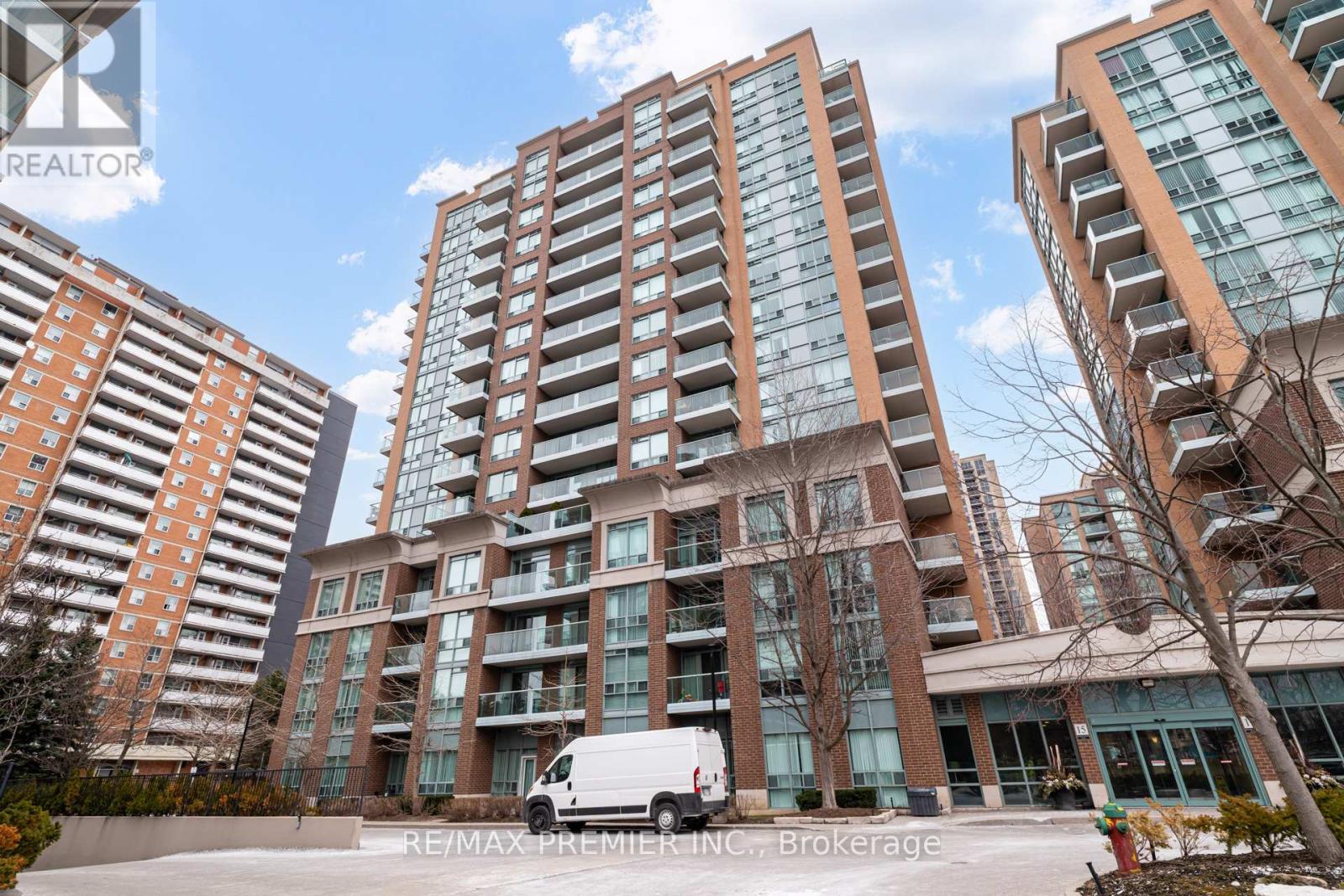 Photo 1 of 40 — PH06 - 15 MICHAEL POWER PLACE Unit PH06, Toronto (Islington-City Centre West), ON M9A5G4