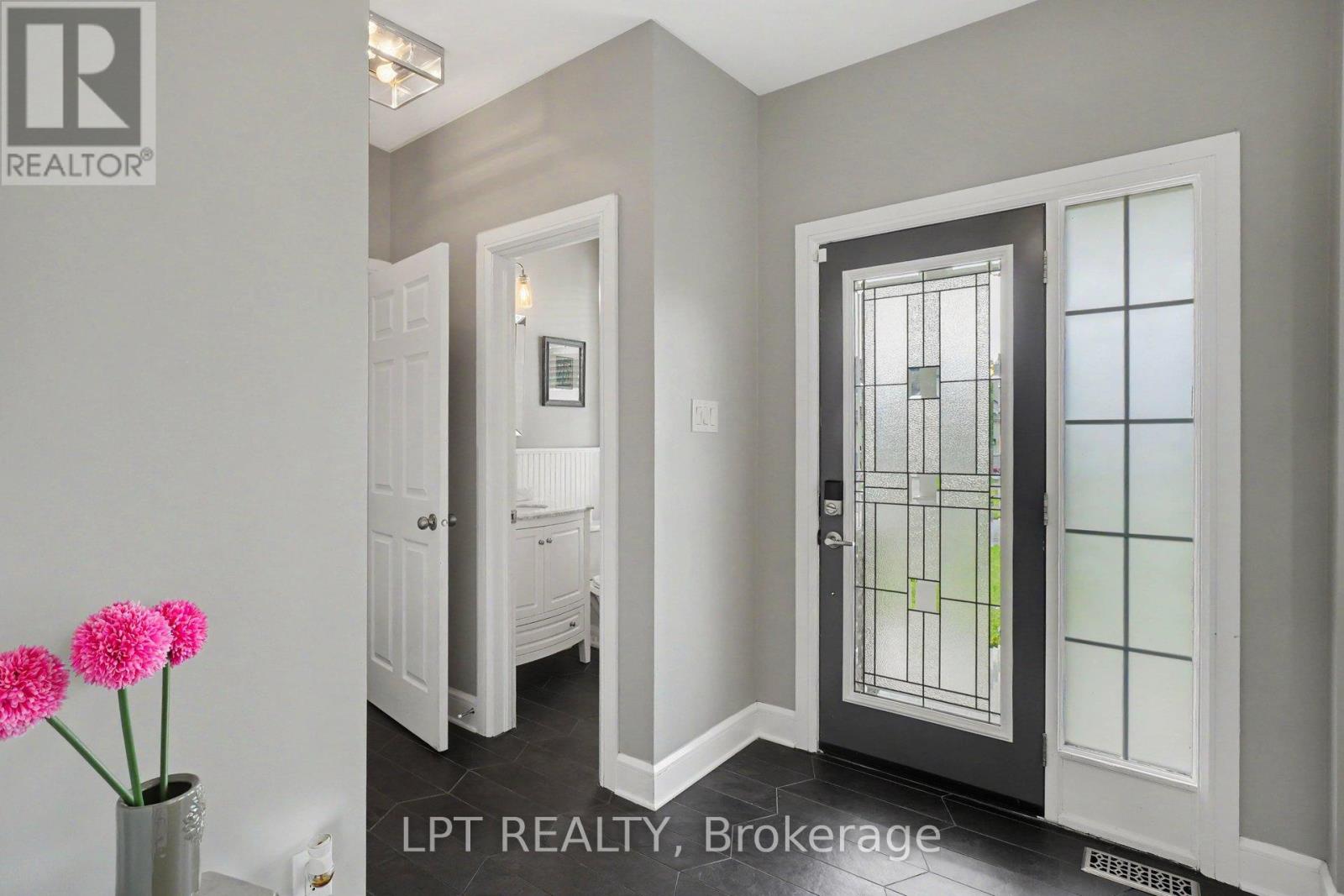 WATERDOWN 6548 STREET N