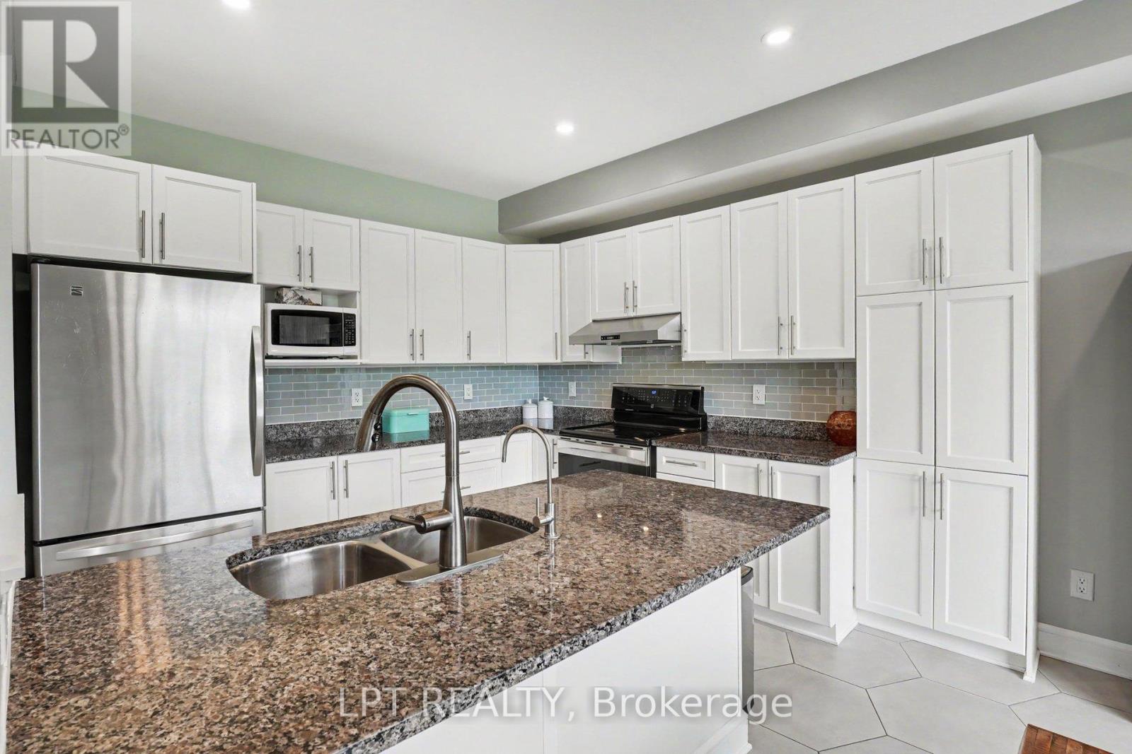 WATERDOWN 6548 STREET N