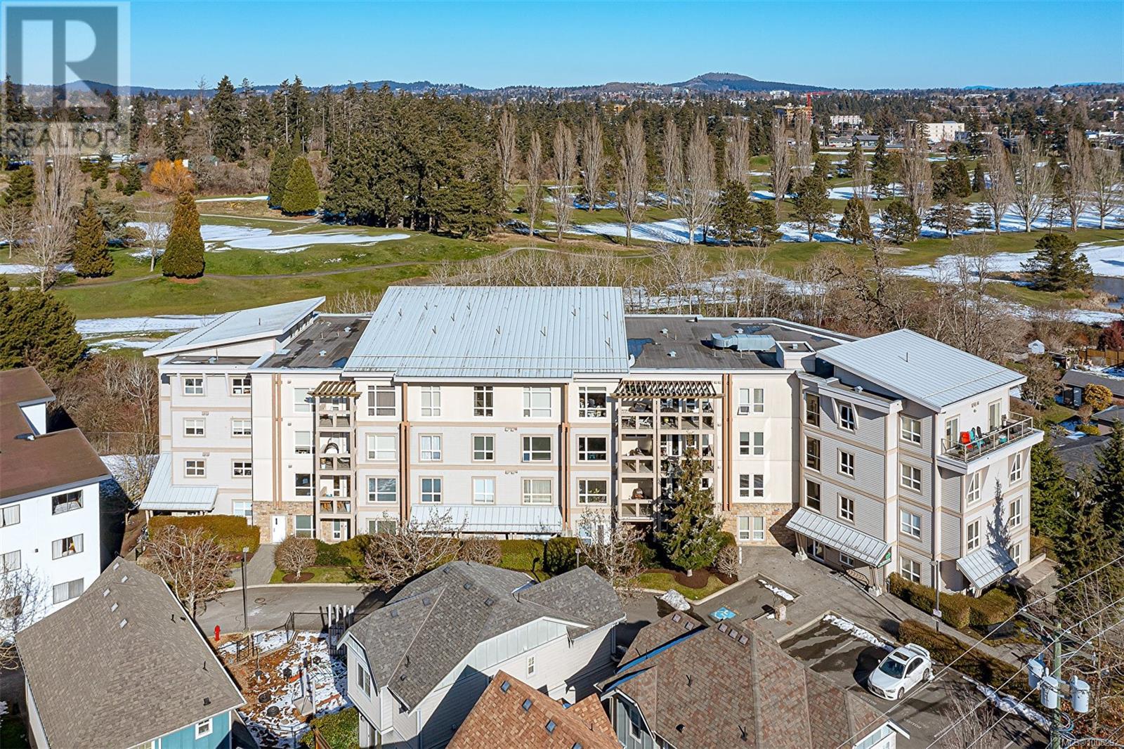 203 1156 Colville Rd
