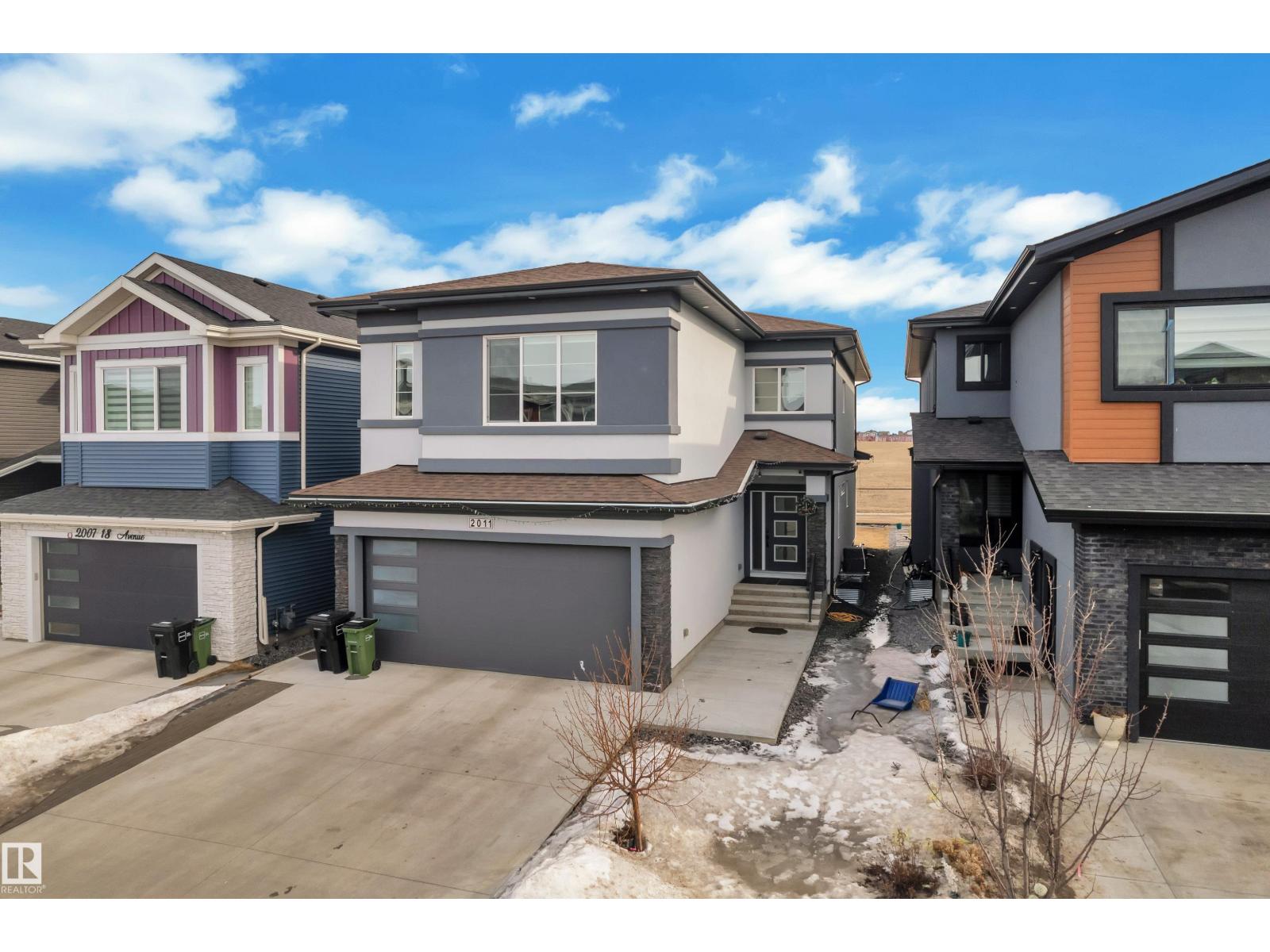 2011 18 AV NW
