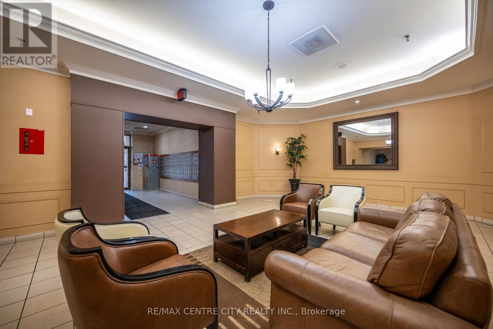 2108 - 389 DUNDAS STREET E