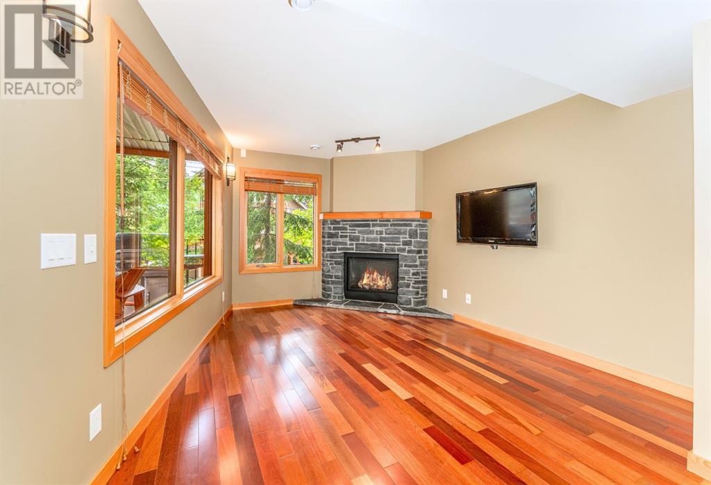 2, 722 3rd Street