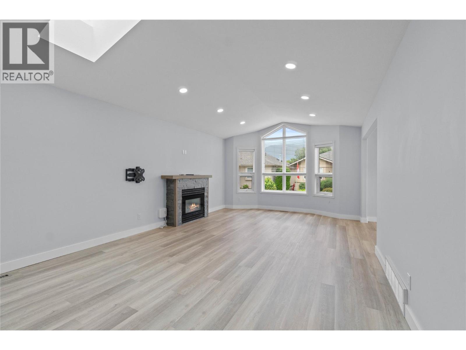 350 Hudson Street NW Unit# 3