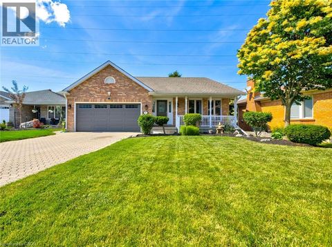 10 GLEN ABBEY Court Woodstock ON N4S8S8