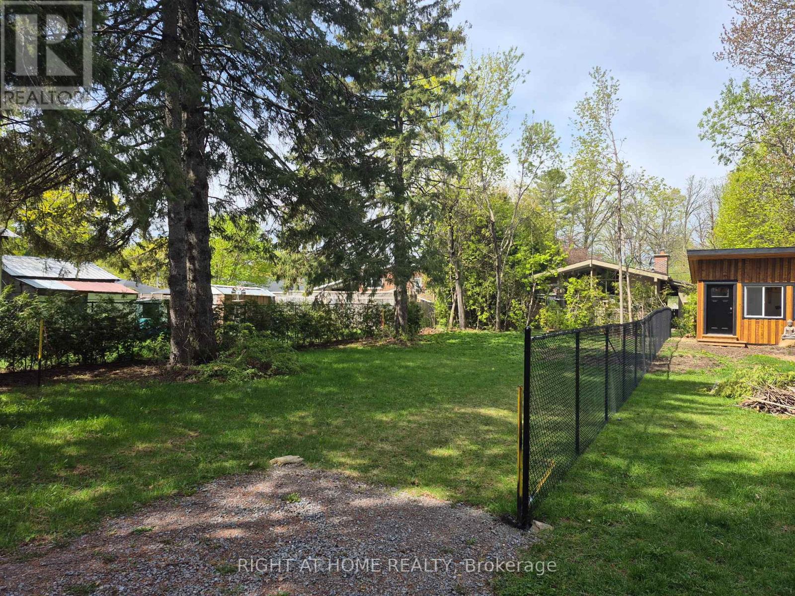 250 HARRINGTON STREET